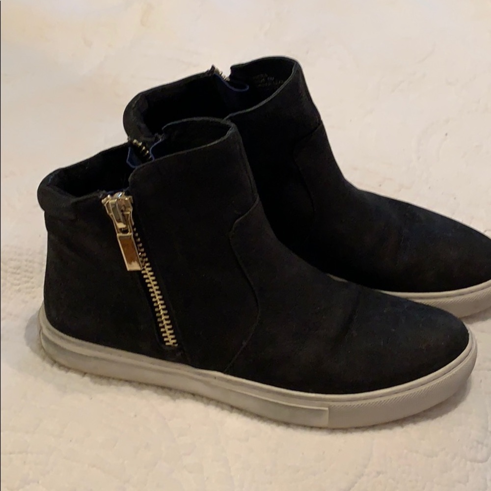 Kenneth Cole zip up sneakers